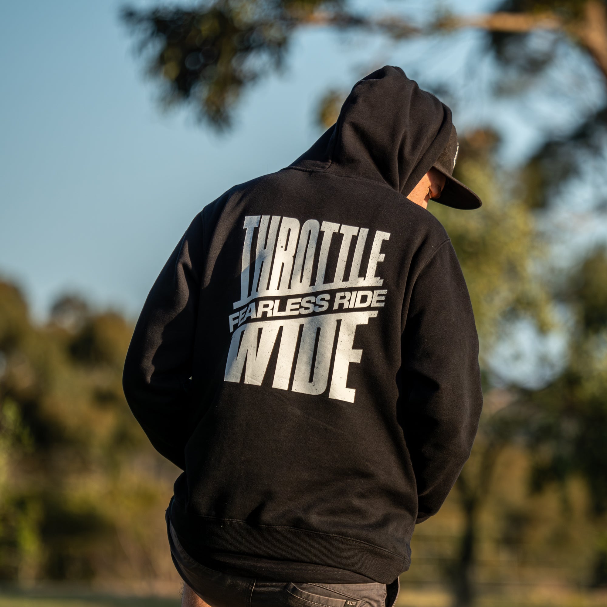 THROTTLE WIDE - HOODIE